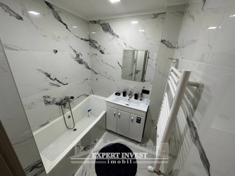 Apartmente,For Sale,Renașterii Naționale,1230