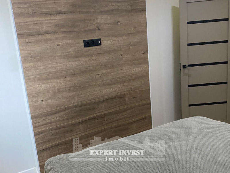 Apartmente,For Sale,Renașterii Naționale,1230