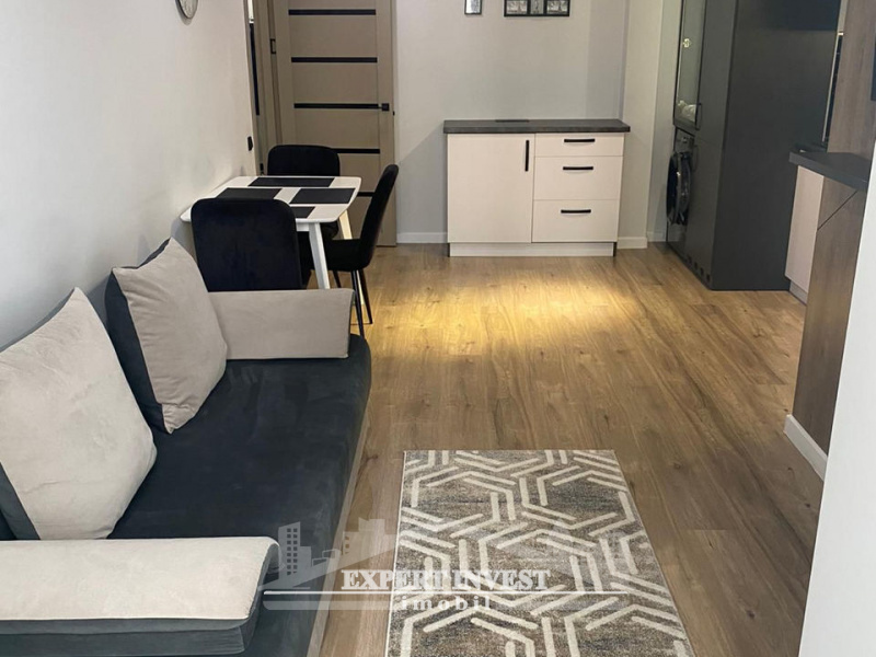 Apartmente,For Sale,Renașterii Naționale,1230
