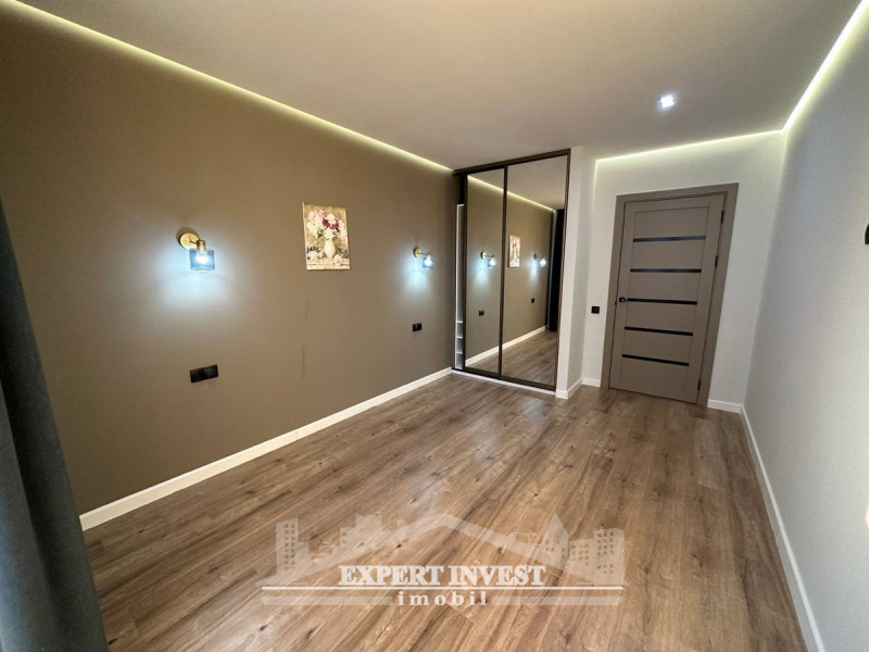 Apartmente,For Sale,Renașterii Naționale,1230