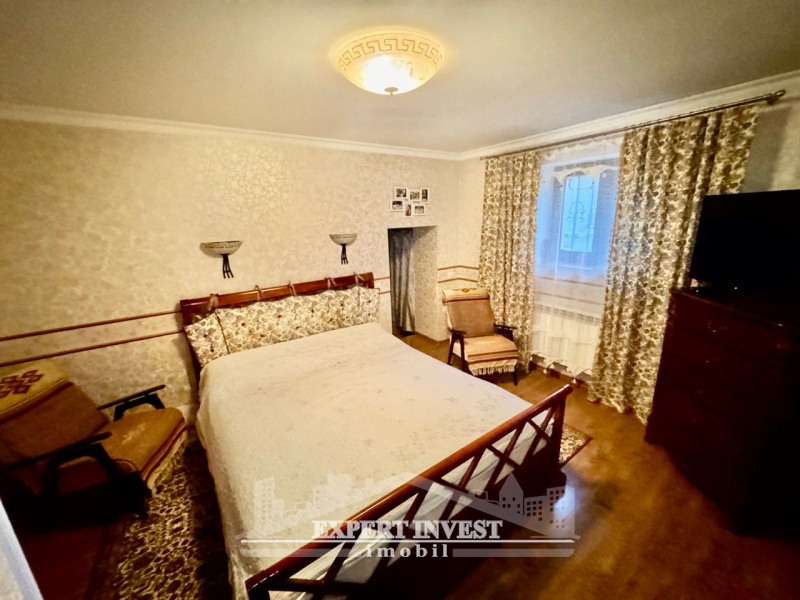Strășeni, ,Case,For Sale,Roșcani,1344
