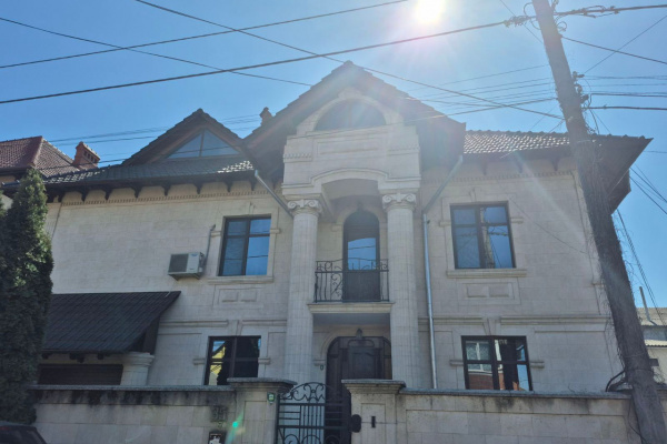 Chișinău mun., ,Case,For Rent,Buiucani,1374